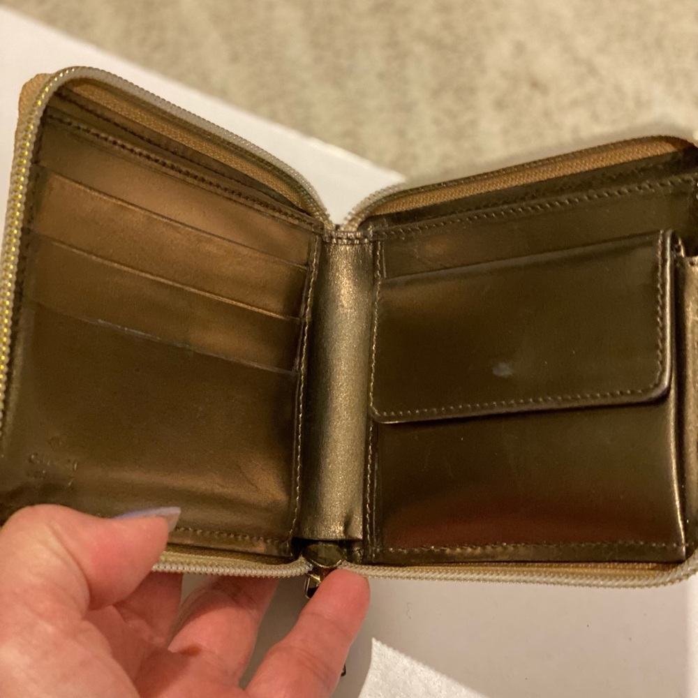 Mini Gucci Wallet - Picture 3 of 3